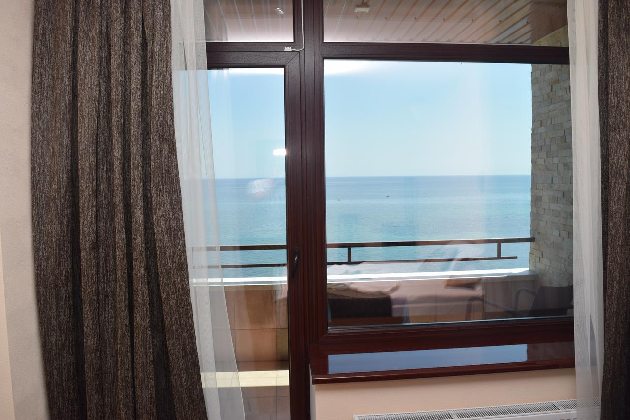 Viro Otel Çornomorsk Dış mekan fotoğraf
