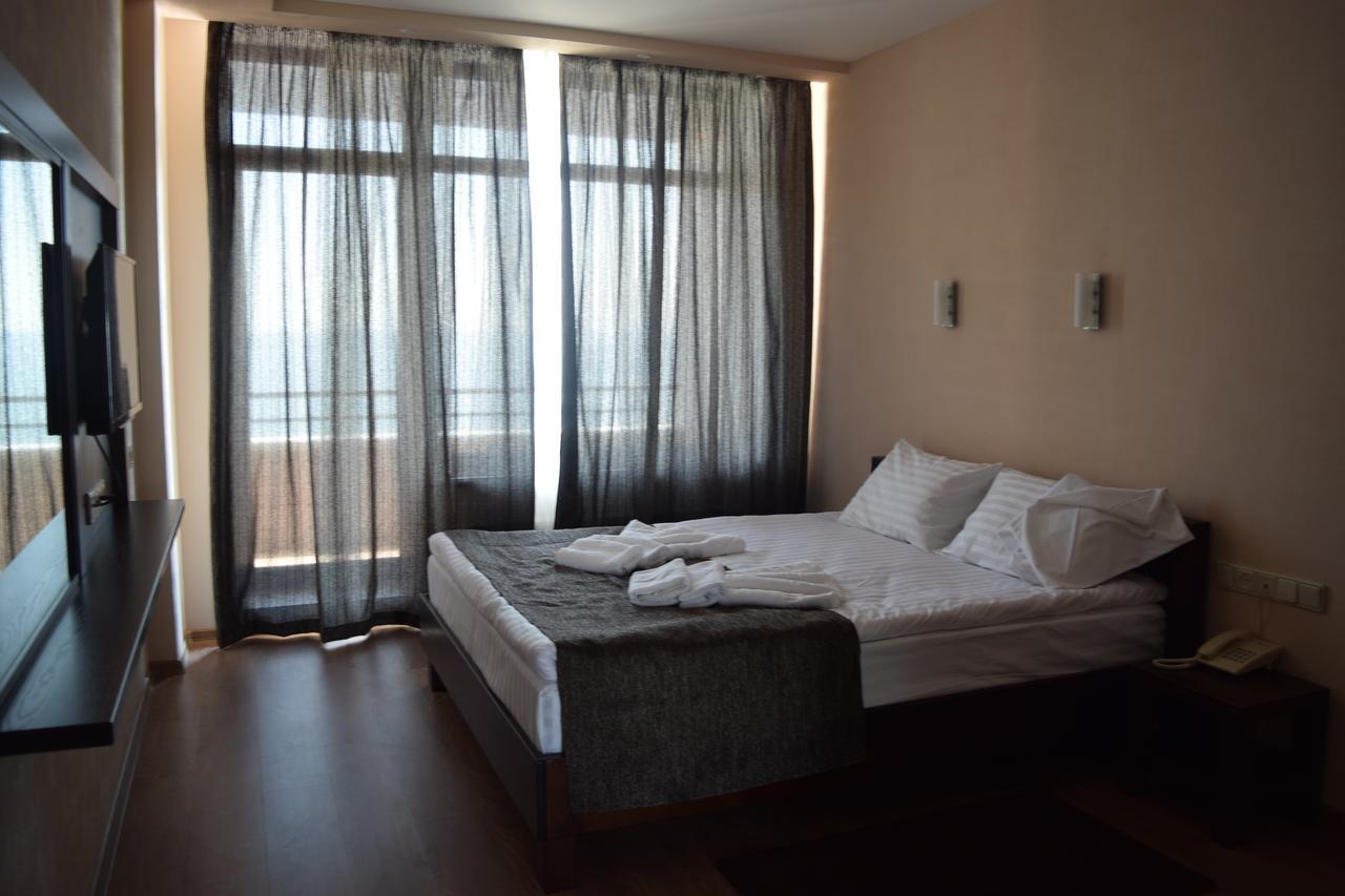 Viro Otel Çornomorsk Dış mekan fotoğraf